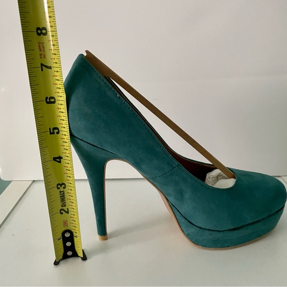 Lauren Conrad Johanna Emerald Pumps - Picture 6 of 6